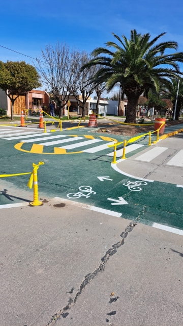 Se terminó la nueva ciclovía sobre Bv. Saenz Peña, entre Azcuénaga y Pedro L. Funes