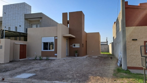 PROMUVI entregó la casa 230