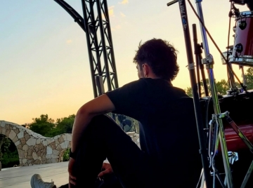 “Me llevó mucho esfuerzo y práctica pero se consiguió”, dijo Agustin Plebani al lograr un contrato como músico en Turquía