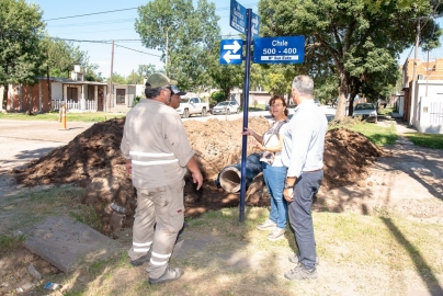 Majorel supervisó las obras del canal de desagües en Quintana y Chile y se mostró conforme con el avance